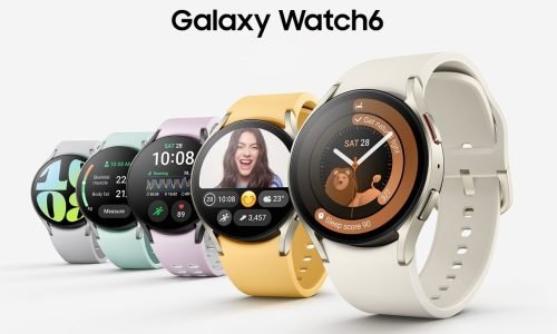 Tudo o Que Você Precisa Saber Sobre o Galaxy Watch 6

Os smartwatches estão cada vez mais presentes no cotidiano de quem busca tecnologia para facilitar a vida. Um dos modelos que tem chamado a atenção no mercado é o Galaxy Watch 6, a mais recente inovação da Samsung. Com avanços em design, desempenho e funcionalidades voltadas à saúde, este dispositivo se destaca como uma opção premium entre os smartwatches.

Neste artigo, exploraremos em detalhes tudo sobre o Galaxy Watch 6, desde seu design e tela até os recursos de monitoramento de saúde e conectividade, ajudando você a decidir se ele é a escolha certa para o seu dia a dia.

Design Sofisticado e Confortável

O Galaxy Watch 6 traz um design refinado, combinando elegância com conforto. Disponível em dois tamanhos – 40 mm e 44 mm – ele se adapta a diferentes estilos e tamanhos de pulso. A Samsung manteve o design circular clássico que remete a um relógio tradicional, mas com toques modernos que o tornam atraente para quem busca sofisticação.

O dispositivo conta com uma caixa de alumínio reforçado, o que garante durabilidade sem adicionar peso excessivo. Além disso, ele possui uma variedade de opções de pulseiras intercambiáveis, permitindo que o usuário personalize o visual para diferentes ocasiões, sejam elas casuais ou formais.

Outro ponto positivo é a resistência à água e poeira, certificada com o padrão IP68 e 5 ATM, tornando o Galaxy Watch 6 ideal para atividades ao ar livre e esportes aquáticos leves, como natação.

Tela: Brilho e Nitidez Avançados

A tela é um dos grandes diferenciais do Galaxy Watch 6. Equipado com um painel Super AMOLED, ele oferece cores vibrantes, pretos profundos e excelente nitidez, mesmo sob luz solar direta. A resolução também impressiona: 396 x 396 pixels para o modelo de 40 mm e 450 x 450 pixels para o de 44 mm, garantindo uma experiência visual incrível.

Um destaque especial é o aumento no tamanho da área útil da tela, com bordas mais finas em comparação à geração anterior. Isso oferece um visual mais imersivo e moderno, além de facilitar a interação com os widgets e aplicativos.

Para proteger o display, o Galaxy Watch 6 utiliza vidro de safira, conhecido por sua alta resistência a riscos e durabilidade, o que é uma grande vantagem para quem utiliza o smartwatch em atividades mais intensas.

Recursos de Monitoramento de Saúde

O Galaxy Watch 6 se posiciona como um excelente aliado para quem busca um estilo de vida mais saudável. Ele traz uma série de recursos avançados de monitoramento, sendo um dos modelos mais completos do mercado neste quesito. Entre os principais destaques estão:

Monitoramento Cardíaco em Tempo Real: O sensor de batimentos cardíacos é mais preciso do que nunca, permitindo que você acompanhe sua frequência cardíaca durante exercícios ou em momentos de repouso. O sistema também alerta sobre possíveis irregularidades, como batimentos acelerados ou lentos demais.

Medição de Pressão Arterial: Com o Galaxy Watch 6, você pode monitorar sua pressão arterial de forma prática. Embora seja necessário calibrar o dispositivo periodicamente com um medidor tradicional, o recurso é extremamente útil para quem precisa acompanhar esse dado regularmente.

ECG (Eletrocardiograma): O recurso de ECG ajuda a detectar irregularidades nos batimentos cardíacos, oferecendo informações valiosas para seu acompanhamento médico.

Monitoramento de Sono: O Galaxy Watch 6 analisa a qualidade do seu sono em detalhes, incluindo estágios (leve, profundo e REM), duração e interrupções. O smartwatch também oferece dicas personalizadas para melhorar sua rotina de sono.

Análise de Composição Corporal: Um recurso avançado que utiliza bioimpedância para medir níveis de gordura corporal, massa magra, água corporal e IMC. Isso é extremamente útil para quem deseja acompanhar a evolução física com precisão.

Monitoramento de Estresse e Meditação Guiada: Acompanhando os níveis de estresse ao longo do dia, o Galaxy Watch 6 fornece exercícios de respiração e meditação guiada para ajudar a relaxar e melhorar o bem-estar mental.

Desempenho e Sistema Operacional

O Galaxy Watch 6 vem equipado com o processador Exynos W930, que garante um desempenho mais rápido e eficiente em relação à geração anterior. Com 2 GB de RAM e 32 GB de armazenamento interno, ele oferece bastante espaço para armazenar aplicativos, músicas e outros dados.

O sistema operacional é o Wear OS 4, desenvolvido em parceria com o Google. Isso significa que você tem acesso a uma vasta gama de aplicativos diretamente na Google Play Store, além de uma integração perfeita com dispositivos Android. Funções como o Google Maps, Google Wallet e o assistente de voz estão totalmente otimizadas para o smartwatch.

O sistema também permite uma personalização ampla, com watchfaces interativas e widgets que atendem às necessidades específicas do usuário, desde informações climáticas até lembretes de agenda.

Conectividade e Funcionalidades Extras

O Galaxy Watch 6 oferece uma ampla gama de recursos de conectividade, incluindo:

Bluetooth 5.3: Para conexão eficiente com smartphones e outros dispositivos.

Wi-Fi: Permite o uso de aplicativos e recursos da internet sem depender do smartphone.

Versão LTE (opcional): Com ela, você pode fazer chamadas e usar dados móveis mesmo sem estar com o smartphone por perto.

NFC: Suporte para pagamentos via Samsung Pay e Google Wallet.

Outros recursos incluem:

Controle de mídia (Spotify, YouTube Music);

Recebimento de notificações e respostas rápidas;

Monitoramento de atividades esportivas para mais de 90 modalidades diferentes;

Detecção de quedas e chamadas automáticas para emergências.

O Galaxy Watch 6 também se destaca pela funcionalidade de controle de câmera para smartphones compatíveis, permitindo que você capture fotos remotamente usando o smartwatch como um obturador.

Bateria: Autonomia Melhorada

Um dos pontos mais discutidos em smartwatches é a autonomia da bateria, e a Samsung conseguiu melhorar este aspecto no Galaxy Watch 6. Com uma bateria de 300 mAh no modelo de 40 mm e 425 mAh no de 44 mm, o dispositivo oferece até 40 horas de uso moderado com uma única carga.

Além disso, o carregamento rápido permite recuperar 45% da carga em apenas 30 minutos, garantindo que você não fique sem o dispositivo por muito tempo.

Para usuários que utilizam muitos recursos avançados, como monitoramento contínuo de saúde e conexão LTE, a autonomia pode variar, mas ainda assim é suficiente para um dia inteiro de uso intenso.

Comparativo com o Galaxy Watch 5

Para quem está considerando atualizar do Galaxy Watch 5 para o Galaxy Watch 6, algumas melhorias significativas devem ser levadas em conta:

Tela maior e com bordas mais finas;

Processador mais eficiente, oferecendo desempenho aprimorado;

Recursos de saúde mais precisos, como o monitoramento de composição corporal;

Bateria com maior autonomia.

Embora o design básico tenha sido mantido, o Galaxy Watch 6 apresenta refinamentos que o tornam mais atraente para usuários que desejam o que há de mais moderno em tecnologia vestível.

Preço e Disponibilidade

O Galaxy Watch 6 está disponível em diversas regiões, com preços que variam de acordo com o tamanho e a conectividade (Bluetooth ou LTE). Em média, o modelo de 40 mm custa cerca de US$ 299, enquanto a versão de 44 mm pode chegar a US$ 329. A versão LTE adiciona um custo extra de aproximadamente US$ 50.

Além disso, a Samsung frequentemente oferece promoções em pacotes com outros dispositivos Galaxy, como smartphones e fones de ouvido, tornando a compra ainda mais atrativa.

Conclusão

O Galaxy Watch 6 é, sem dúvida, um dos smartwatches mais avançados disponíveis atualmente. Com um design elegante, recursos robustos de monitoramento de saúde, desempenho aprimorado e uma ampla gama de funcionalidades, ele atende às necessidades de diferentes perfis de usuários – desde entusiastas por tecnologia até aqueles focados em saúde e bem-estar.

Se você está procurando um smartwatch que combine estilo, funcionalidade e integração perfeita com dispositivos Android, o Galaxy Watch 6 é uma escolha que certamente não irá decepcionar. Aproveite para experimentar todas as possibilidades que ele oferece e leve sua rotina para o próximo nível!